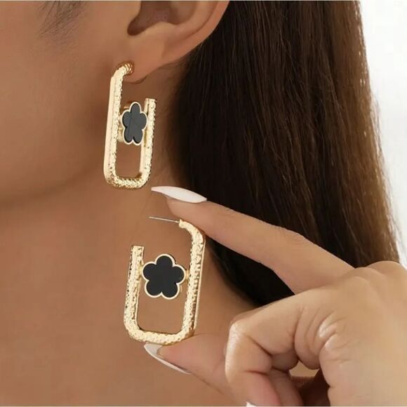 Square Gold Black Flower Clover Earrings - Picture 1 of 3